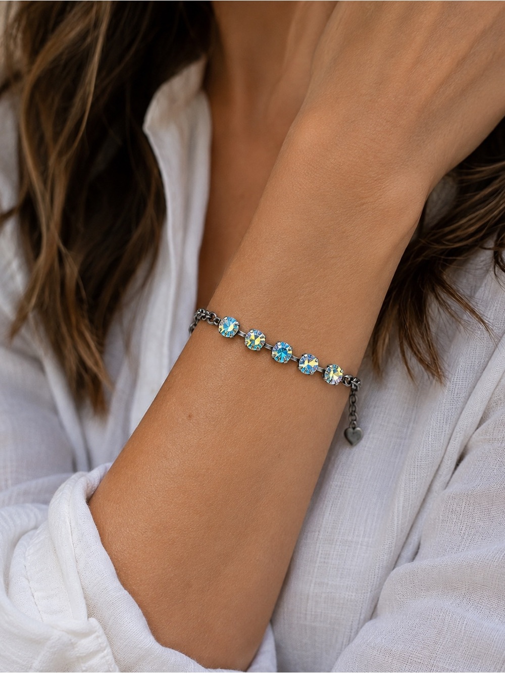 Handcrafted bracelet with Swarovski crystal